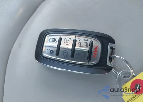 2017 Chrysler Pacifica Touring-L из США, поврежденный, VIN 2C4RC1BG0HR638331